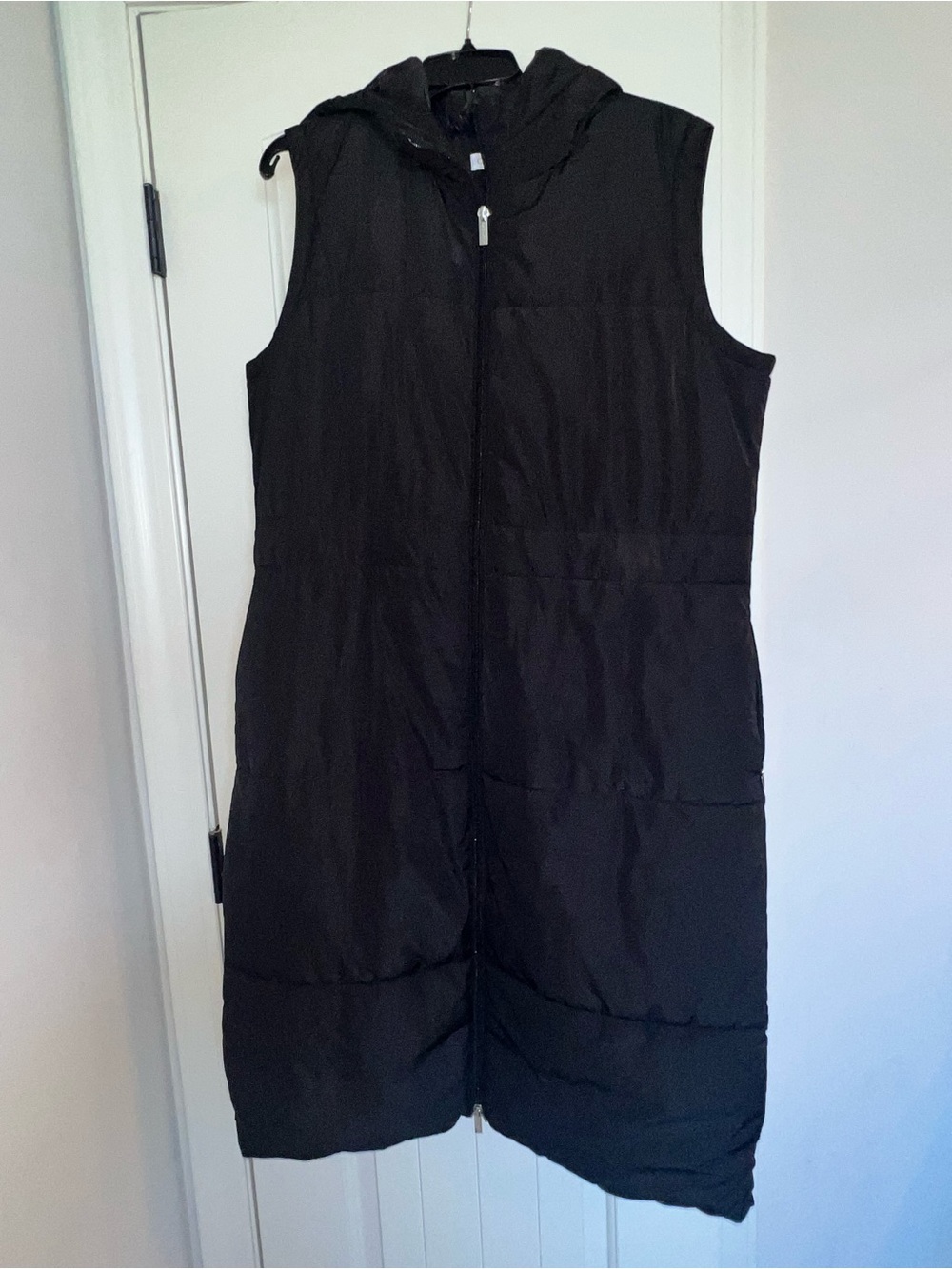Calvin Klein Women’s Sleeveless Black Hooded Puffer Vest